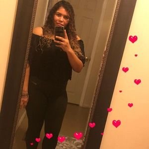 Meet your Posher, Yadira